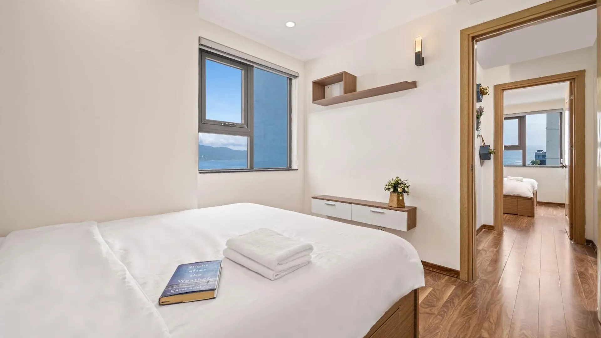 Doco Apartment Sea View With White Sand Da Nang