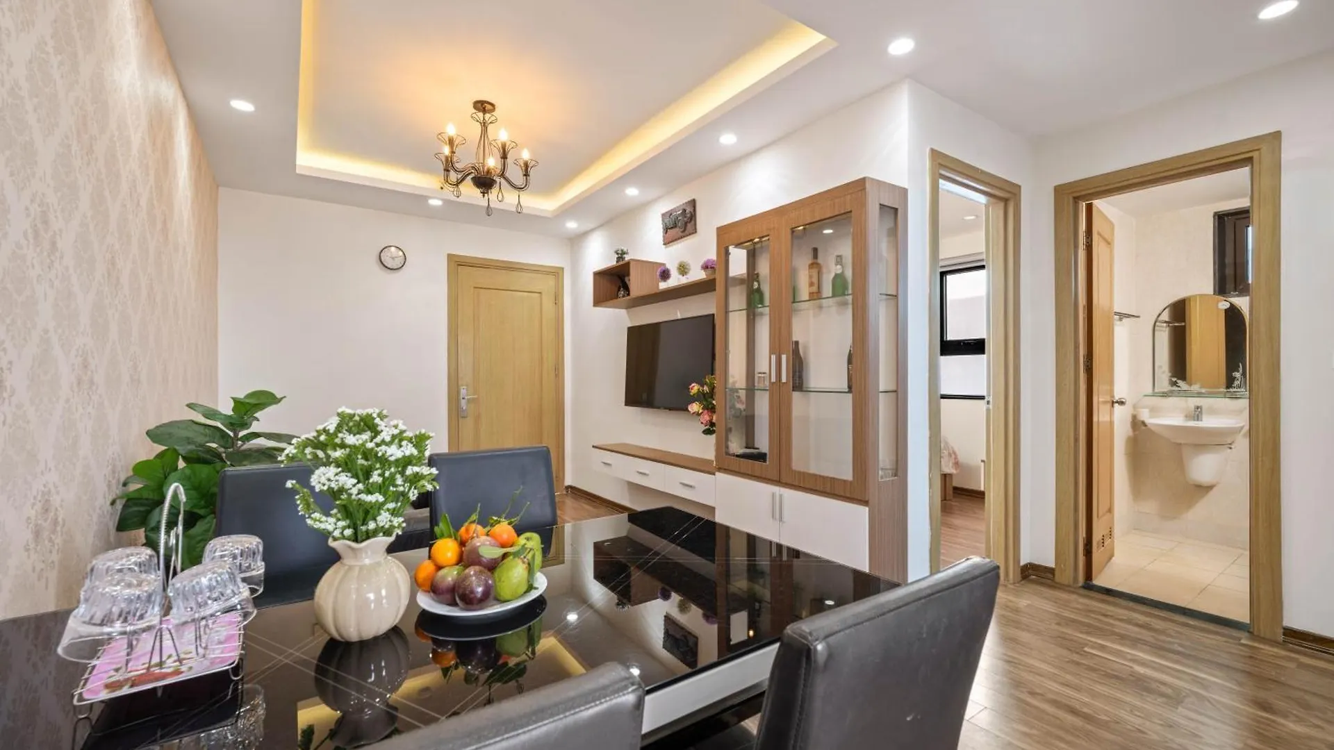 Doco Apartment Sea View With White Sand Da Nang