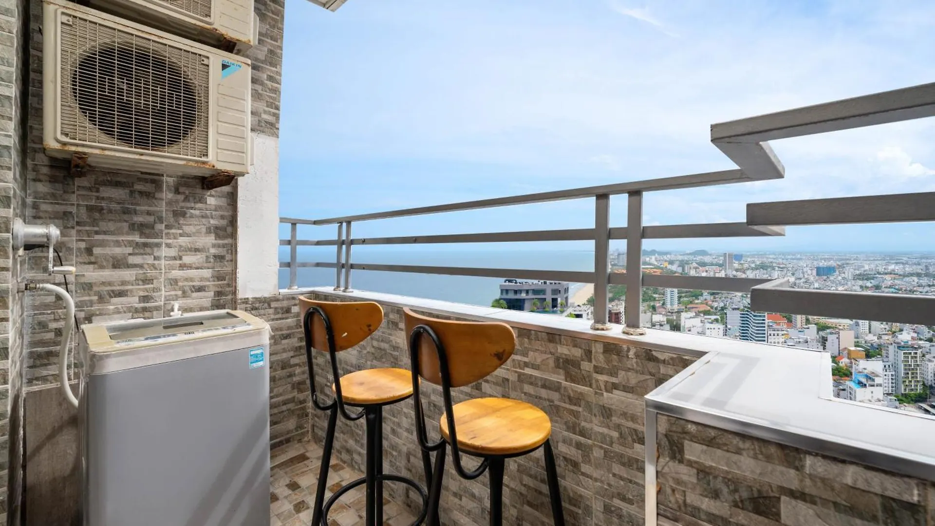 Doco Apartment Sea View With White Sand Da Nang 0*,  Vietnam
