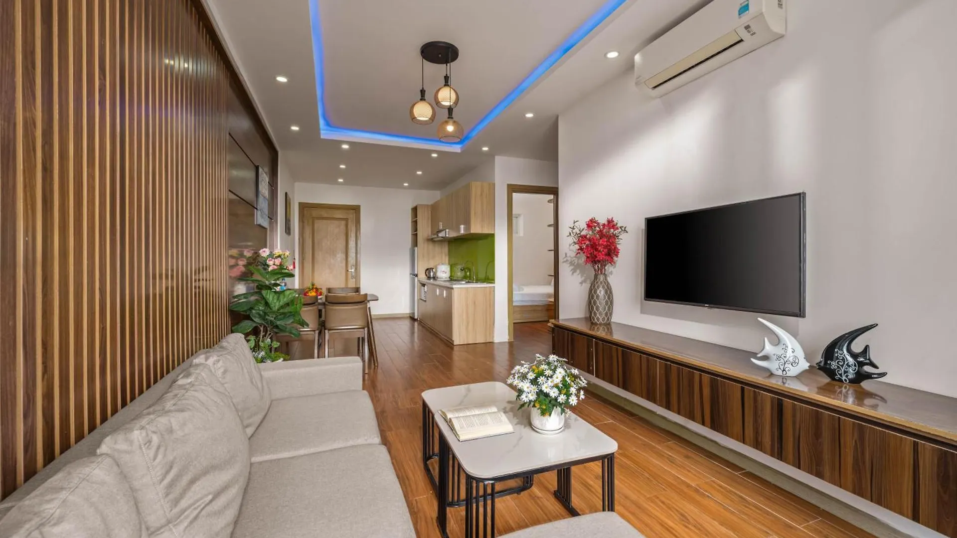 Doco Apartment Sea View With White Sand Da Nang